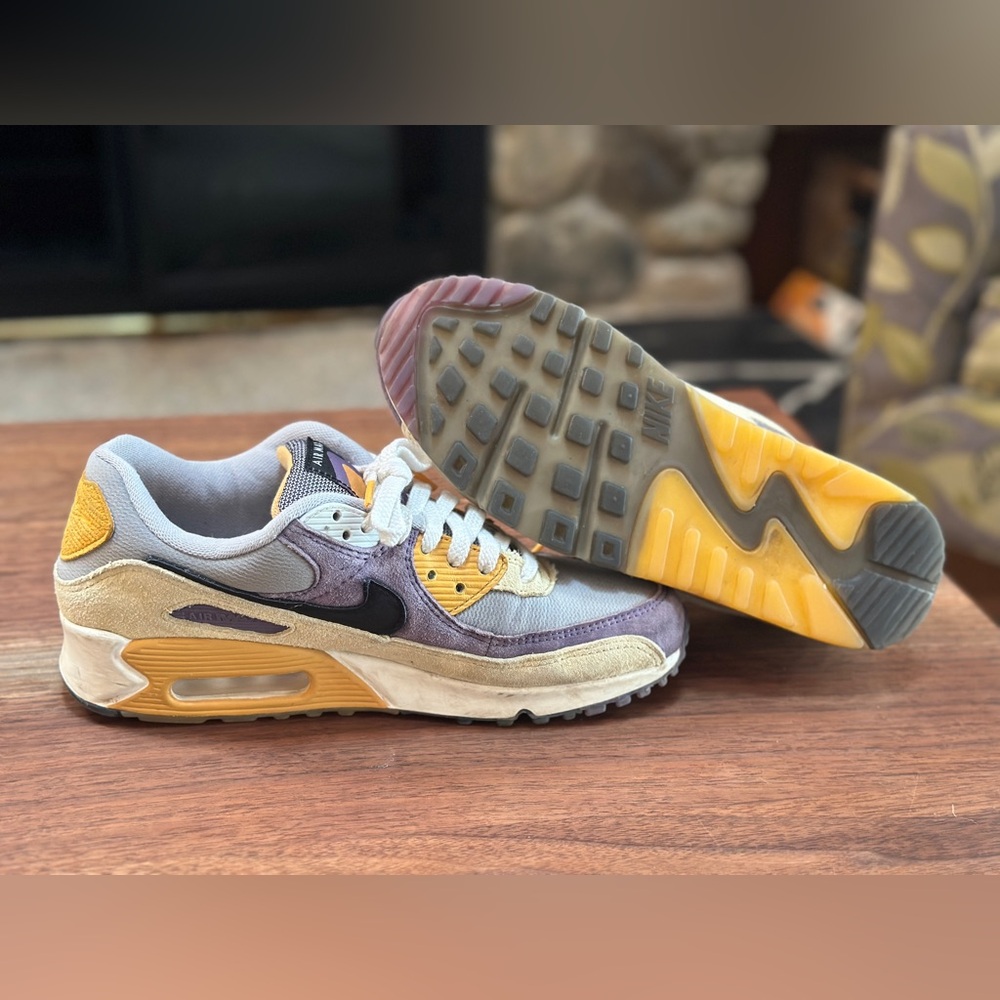 Nike Air Max 90 NRG Court Purple Lemon Drop DC6083-500 Athletic Sneakers Men’s 8